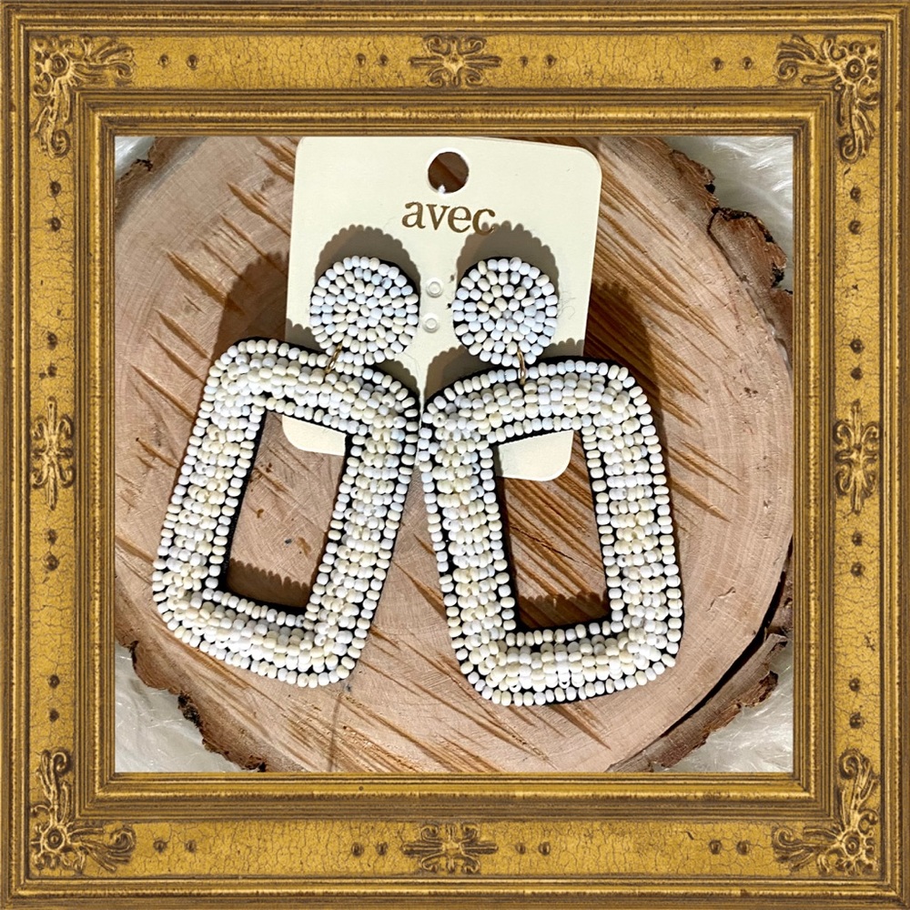 NWT Earrings 3” Tao Beaded Statement /White - Picture 7 of 10